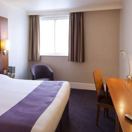 Premier Inn Pontypool Kültér fotó