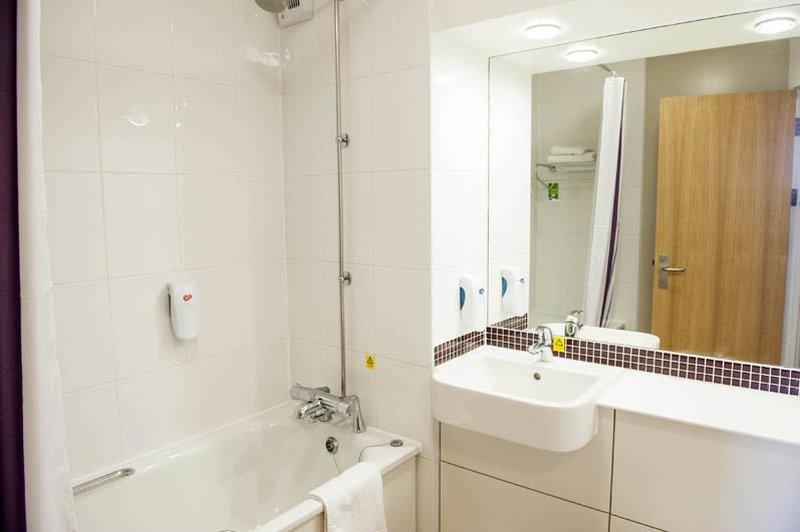 Premier Inn Pontypool Kültér fotó