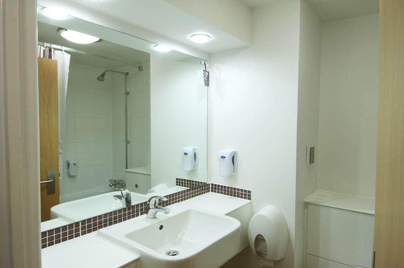 Premier Inn Pontypool Kültér fotó